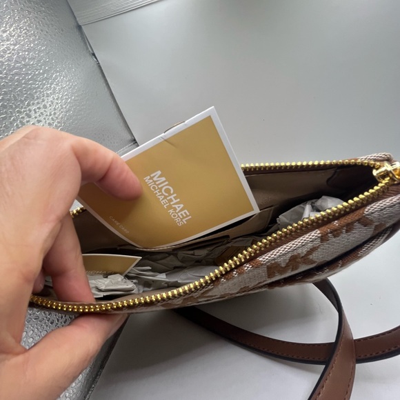 Michael Kors Crossbody NWT - Picture 6 of 9